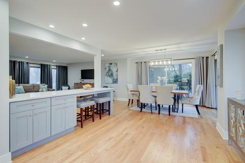 17 W561 White Pine Rd, Addison, IL 60101 photo 7