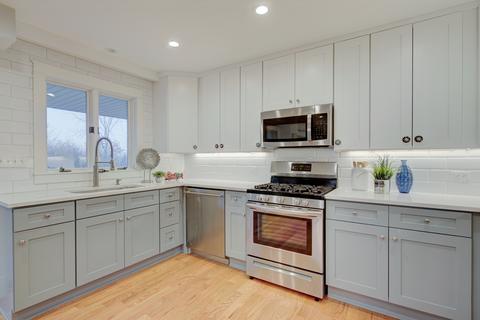 17 W561 White Pine Rd, Addison, IL 60101 photo 6