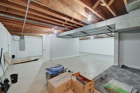 17 W561 White Pine Rd, Addison, IL 60101 photo 40