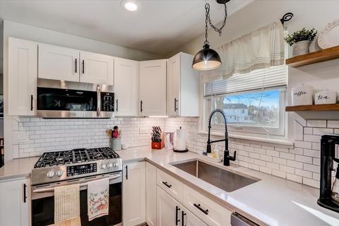 32356 Sawyer Ct, Lakemoor, IL 60051 photo 11