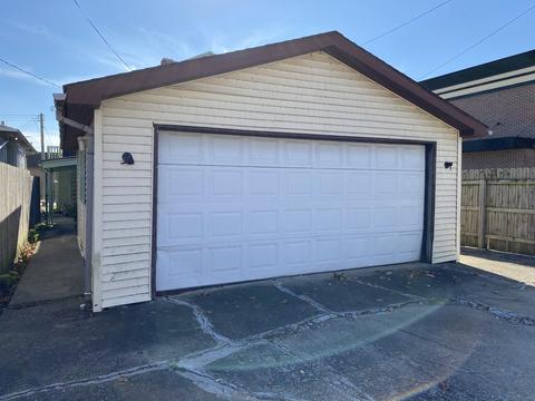 110 E Superior St, Ottawa, IL 61350 photo 2