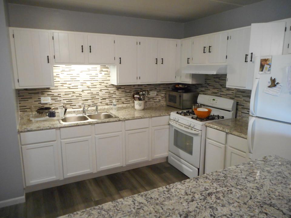 743 E Fullerton Ave #112, Glendale Heights, IL 60139 photo 6