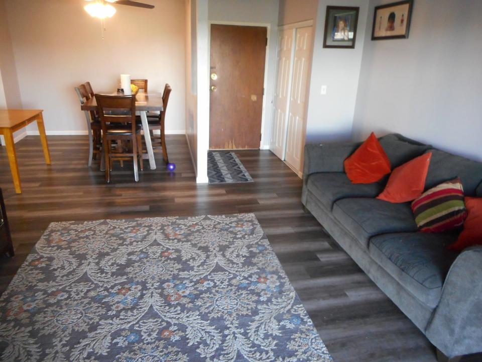  743 E Fullerton Ave #112, Glendale Heights, IL 60139 photo 5