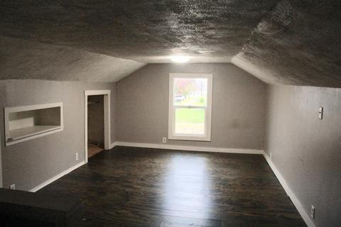 827 Pine St, Ottawa, IL 61350 photo 8