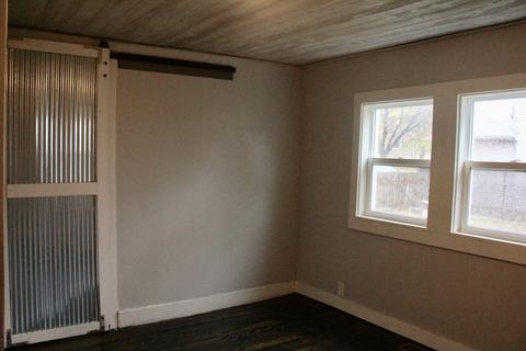 827 Pine St, Ottawa, IL 61350 photo 9