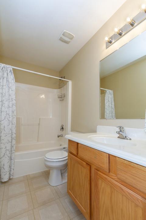 3040 Bridgeham St, Elgin, IL 60124 photo 24