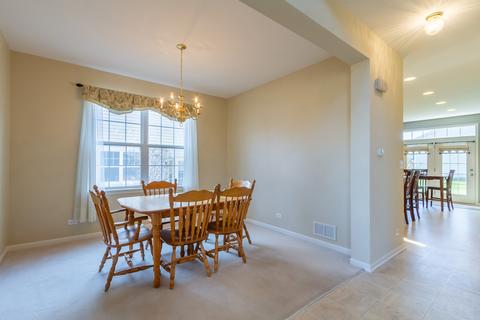 3040 Bridgeham St, Elgin, IL 60124 photo 6