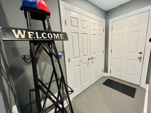 131 Dawson Dr, Elgin, IL 60120 photo 3