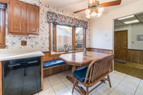 1744 E Corktree Ln, Mount Prospect, IL 60056 photo 9