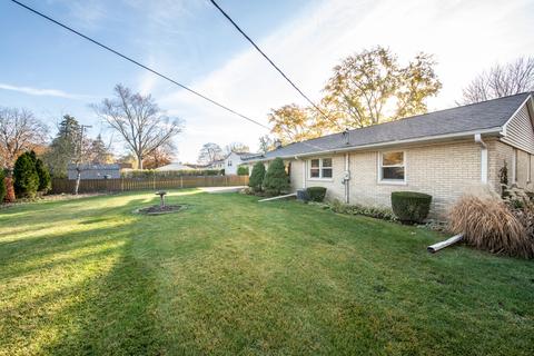 1744 E Corktree Ln, Mount Prospect, IL 60056 photo 23