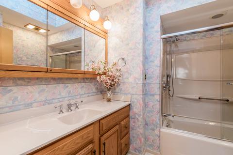 1744 E Corktree Ln, Mount Prospect, IL 60056 photo 20