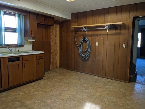 6534 N Scheider Rd, Freeport, IL 61032 photo 6