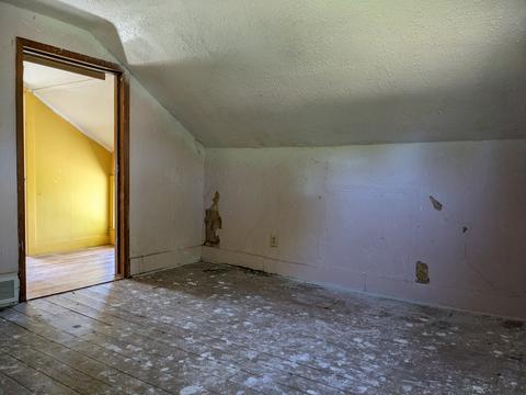 6534 N Scheider Rd, Freeport, IL 61032 photo 13