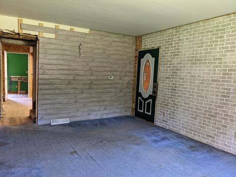 6534 N Scheider Rd, Freeport, IL 61032 photo 5
