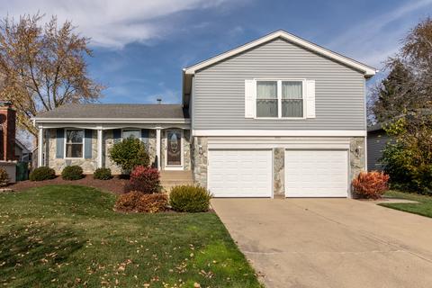 1020 Concord Dr, Bartlett, IL 60103 photo 1