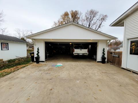 205 W Park St, Morrison, IL 61270 photo 4