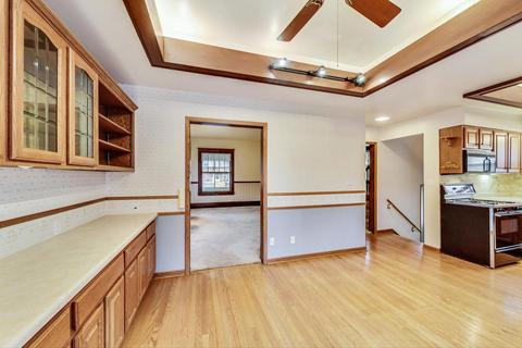 1039 Prospect St, Elgin, IL 60120 photo 14
