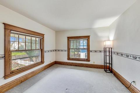 1039 Prospect St, Elgin, IL 60120 photo 23
