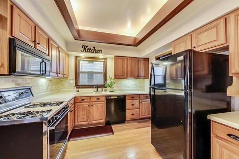 1039 Prospect St, Elgin, IL 60120 photo 16