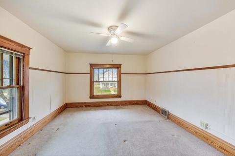 1039 Prospect St, Elgin, IL 60120 photo 20