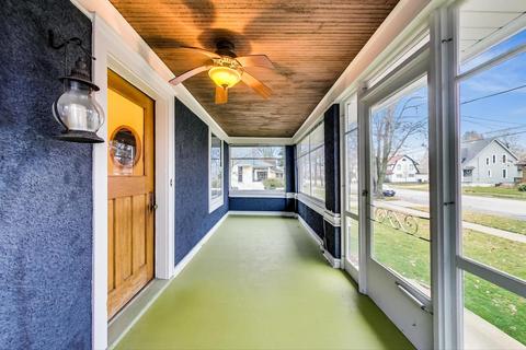 1039 Prospect St, Elgin, IL 60120 photo 4