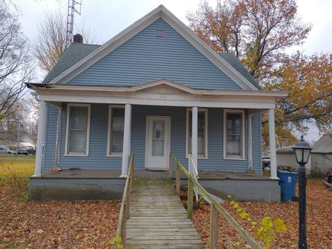 304 E North St, Colfax, IL 61728 photo 1