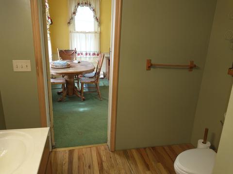 304 E North St, Colfax, IL 61728 photo 3