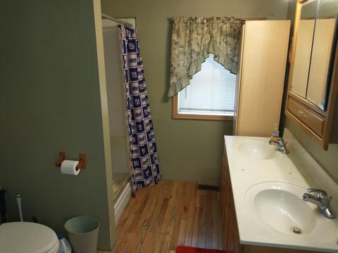 304 E North St, Colfax, IL 61728 photo 2