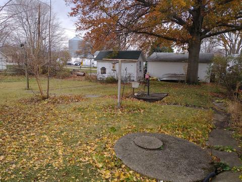 304 E North St, Colfax, IL 61728 photo 20