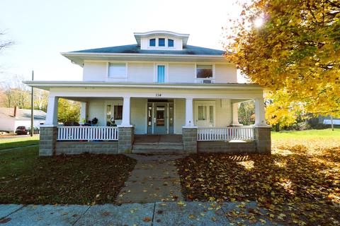 114 E Lincoln St, Saybrook, IL 61770