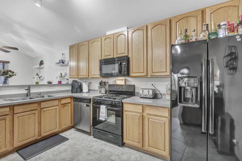 352 New Haven Dr, Cary, IL 60013 photo 4