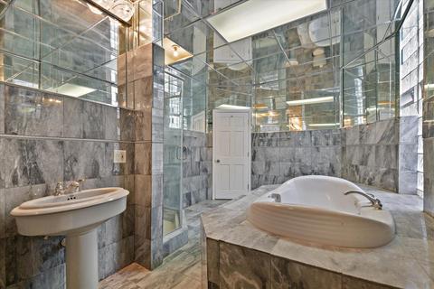 1122 E 44th St, Chicago, IL 60653 photo 12