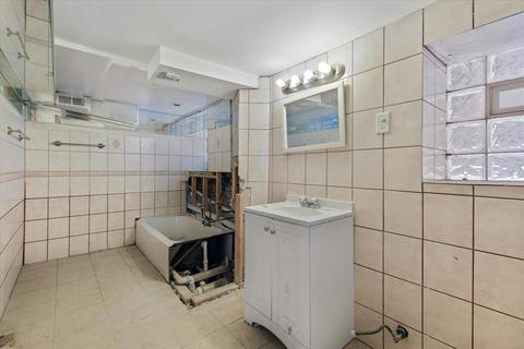 1122 E 44th St, Chicago, IL 60653 photo 16