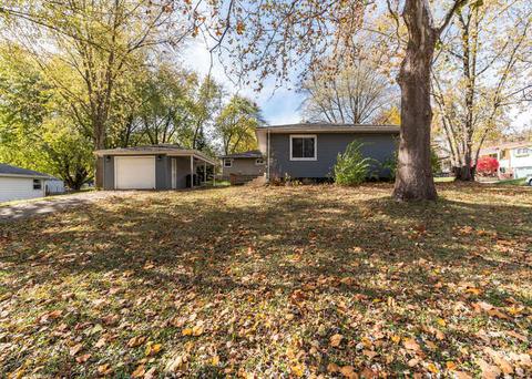 1401 Searle Dr, Normal, IL 61761 photo 4