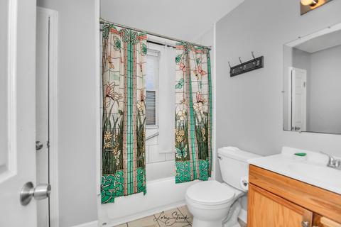 1563 E 93rd St, Chicago, IL 60619 photo 8