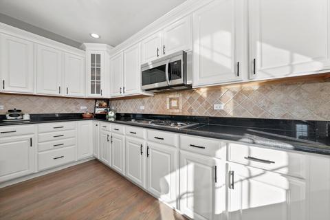 11 N575 Hunter Trl, Elgin, IL 60124 photo 9