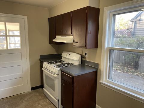 478 Sunset Dr, Elgin, IL 60123 photo 5