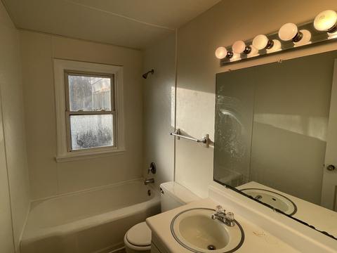 478 Sunset Dr, Elgin, IL 60123 photo 7