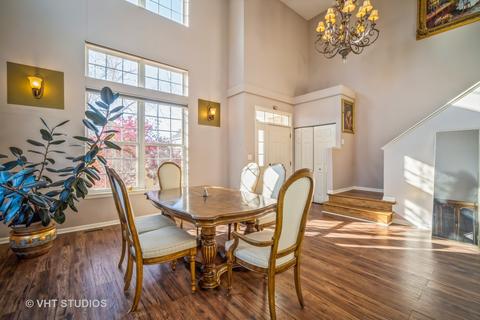 160 Willow Rd, Wheeling, IL 60090 photo 4