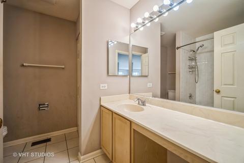 160 Willow Rd, Wheeling, IL 60090 photo 17