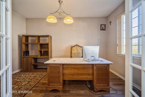 160 Willow Rd, Wheeling, IL 60090 photo 9