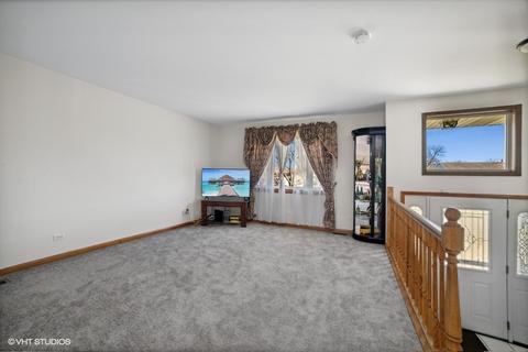 116 Waverly Dr, Elgin, IL 60120 photo 10