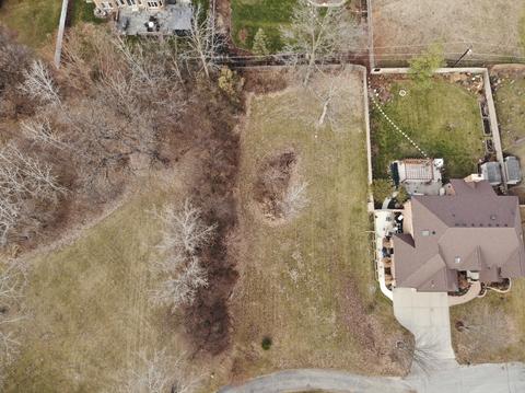 692 White Pine Rd, Addison, IL 60101 photo 2