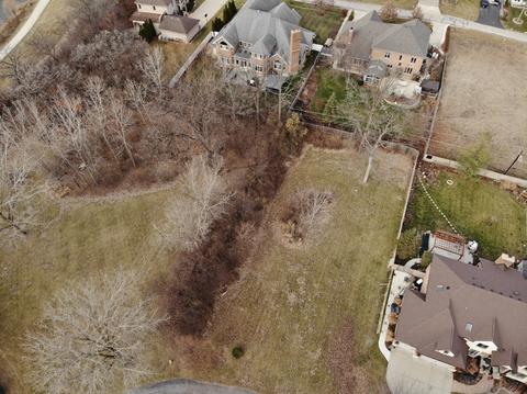 692 White Pine Rd, Addison, IL 60101 photo 3