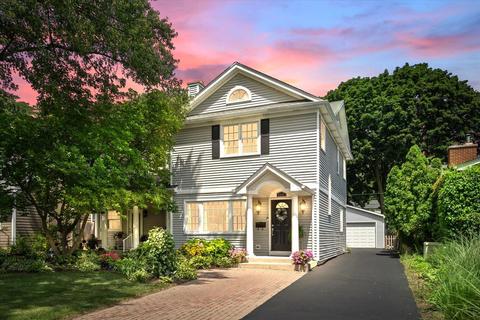 1111 E Illinois St, Wheaton, IL 60187 photo 2