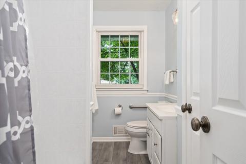 1111 E Illinois St, Wheaton, IL 60187 photo 12