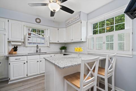 1111 E Illinois St, Wheaton, IL 60187 photo 11