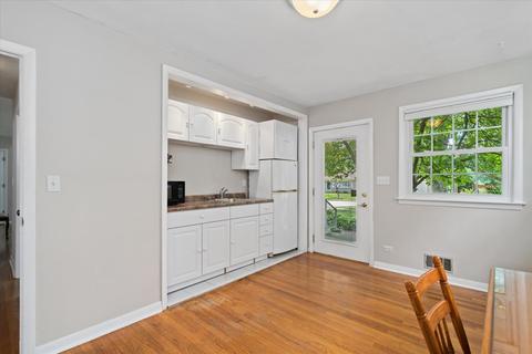 1111 E Illinois St, Wheaton, IL 60187 photo 15