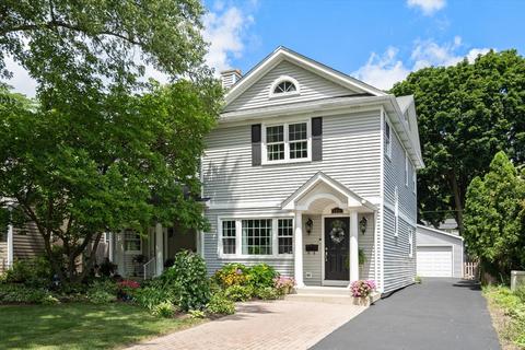 1111 E Illinois St, Wheaton, IL 60187 photo 1