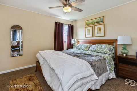 2115 Old Elm Rd, Lindenhurst, IL 60046 photo 5